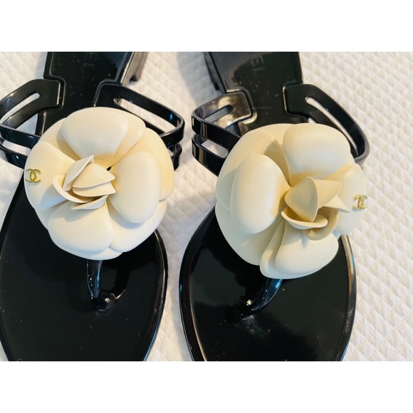 CHANEL CAMELLIA SANDALS Size 37 - Picture 8 of 16